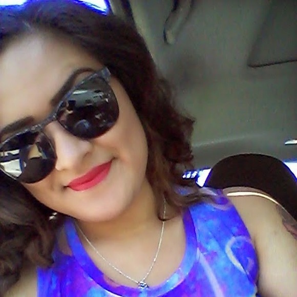 Profile Picture of Adriana Picos (@apicos) on Poshmark