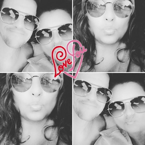 Profile Picture of Lisa Lorrine (@lisalorrine) on Poshmark