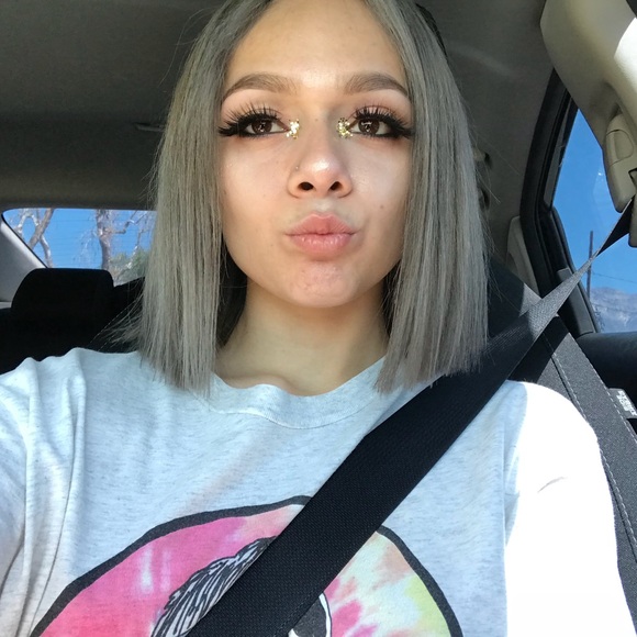 Profile Picture of Kimberly Berrocal (@kimberlyroparis) on Poshmark