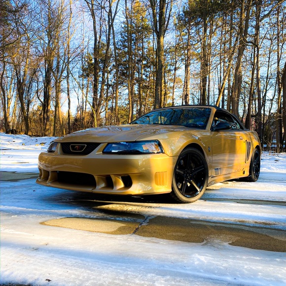 Profile Picture of Andrew Gardner (@drewgardy) on Poshmark