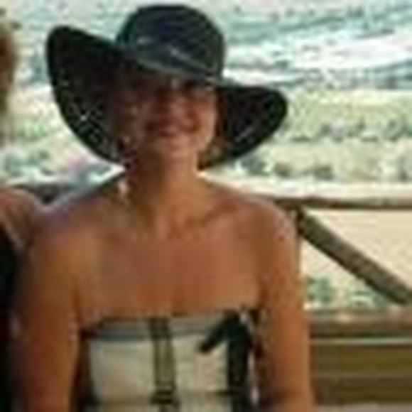 Amanda Mitchler - Poshmark Profile Picture of Amanda Mitchler (@blueyze) on Poshmark