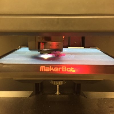 Profile Picture of Jennifer Beach (@pmsmakerspace) on Twitter