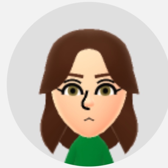 Profile Picture of Aleksa Vanbladel (@aleksavanbladel) on Poshmark