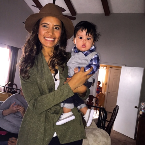 Profile Picture of Cindy Zapata (@cindyz18) on Poshmark