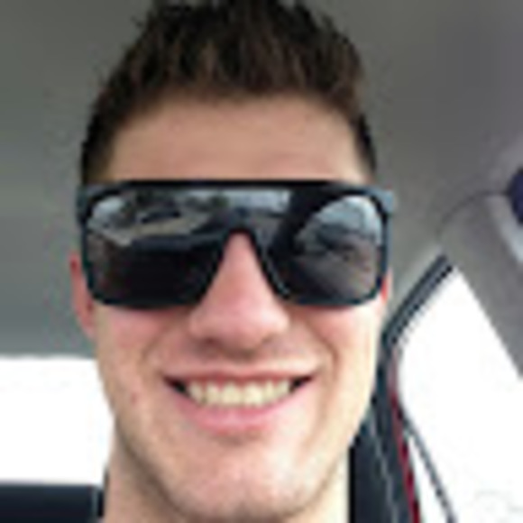 Profile Picture of Mike Thorne (@mike27thorne) on Poshmark