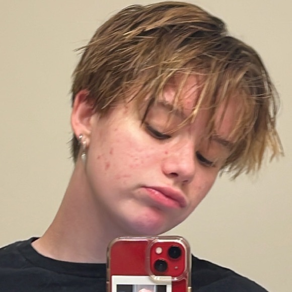 Profile Picture of Tyler Wagner (@tylerwagner819) on Poshmark
