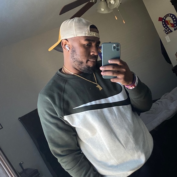 Profile Picture of Larry Nicholson jr (@acedawg19) on Poshmark