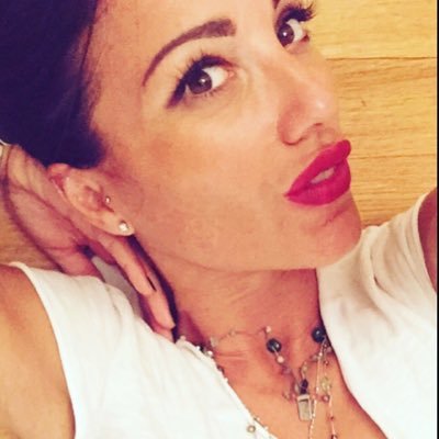 Profile Picture of Alice_con_la_S (@Miss_Sere_M) on Twitter