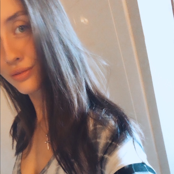 Profile Picture of Eimile Malmgren (@eimile_m) on Poshmark