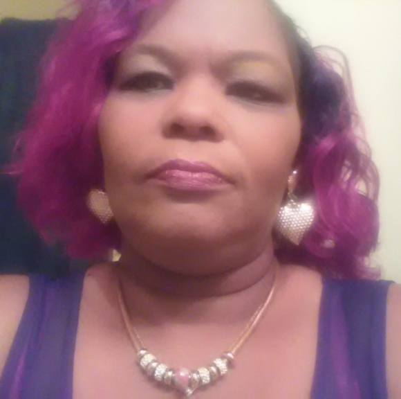 Profile Picture of Sandra Benson (@sandykaytazz) on Poshmark