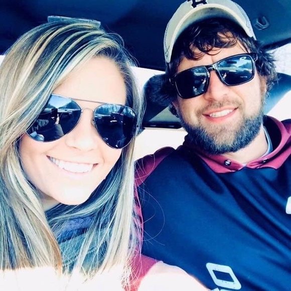 Whitney Palmer - Poshmark Profile Picture of Whitney Palmer (@whitney_palmer) on Poshmark