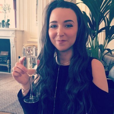 Profile Picture of Lynne Bright (@LynneBright21) on Twitter