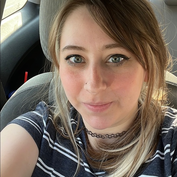 Profile Picture of Alexandra Brinker (@alexandra18) on Poshmark