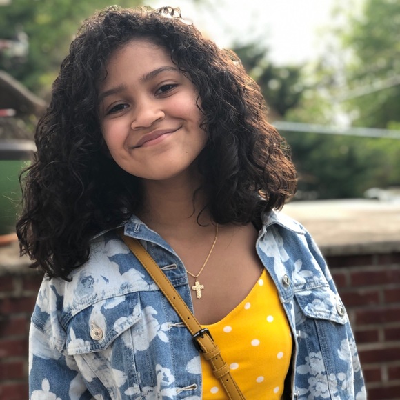 Profile Picture of Tabitha Lopez (@tabilizz) on Poshmark