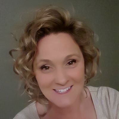 Profile Picture of Deb Hand (@hand_deb) on Twitter
