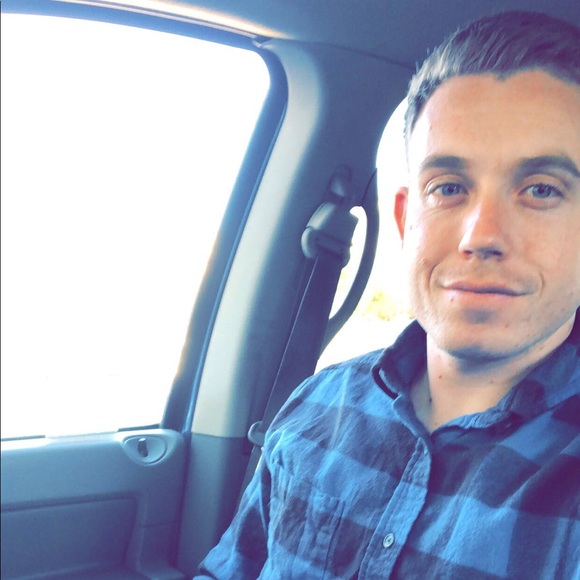 Profile Picture of Joshua Le cleir (@jtagent) on Poshmark