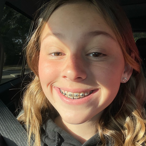 Makayla Twedell - Poshmark Profile Picture of Makayla Twedell (@makayla_twedell) on Poshmark