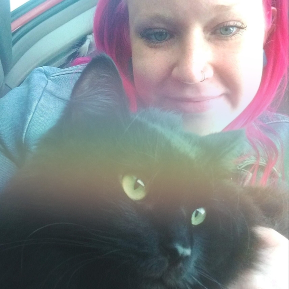 Marie-andrée Gonthier - Poshmark Profile Picture of Marie-andrée Gonthier (@marieagonthier) on Poshmark