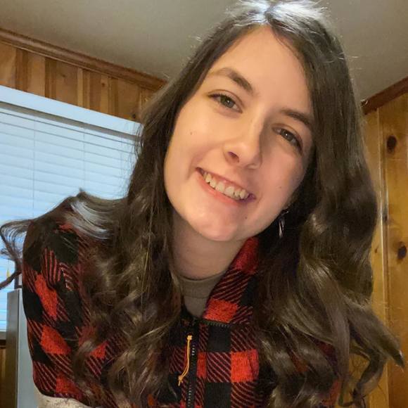 Profile Picture of Mykenzie Spaller (@mykenzie1005) on Poshmark