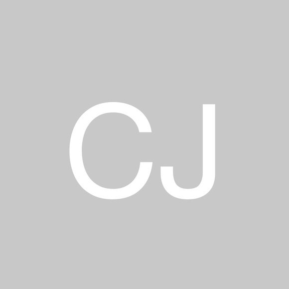 Chantal Juilfs - Poshmark Profile Picture of Chantal Juilfs (@chantaljuilfs) on Poshmark