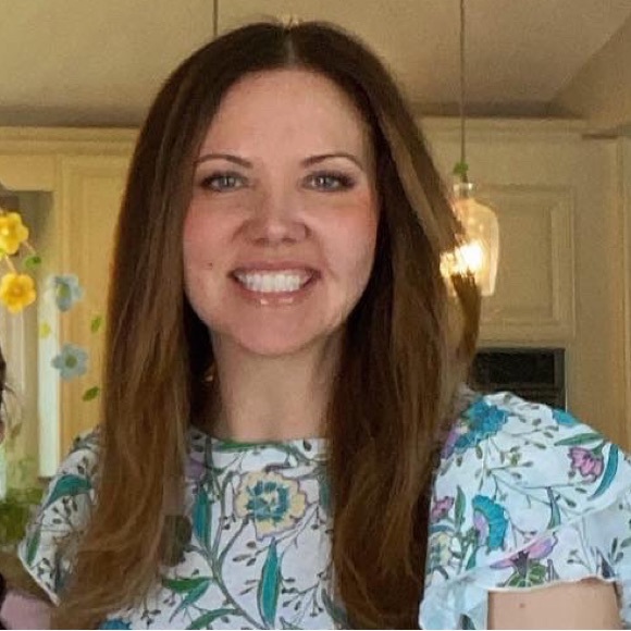 Profile Picture of Kelli Mccarthy (@kelli_mccarthy) on Poshmark