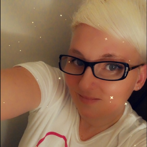 Profile Picture of Sandra Stecyk (@sstecyk) on Poshmark