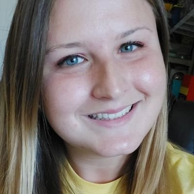 Profile Picture of Mrs. Bradley (@AmandaCuster3) on Twitter