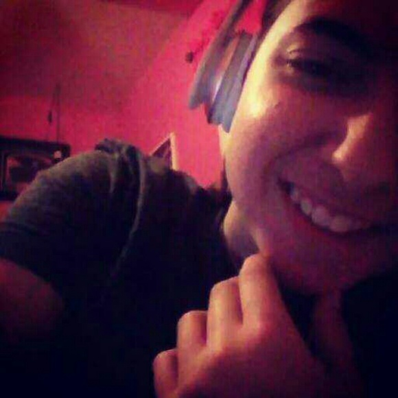 Profile Picture of Tamber Everlith (@tam21) on Poshmark