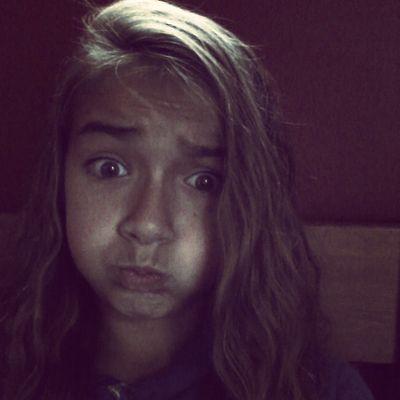 Profile Picture of Hailey_denoewer (@fluffy___cow___) on Twitter