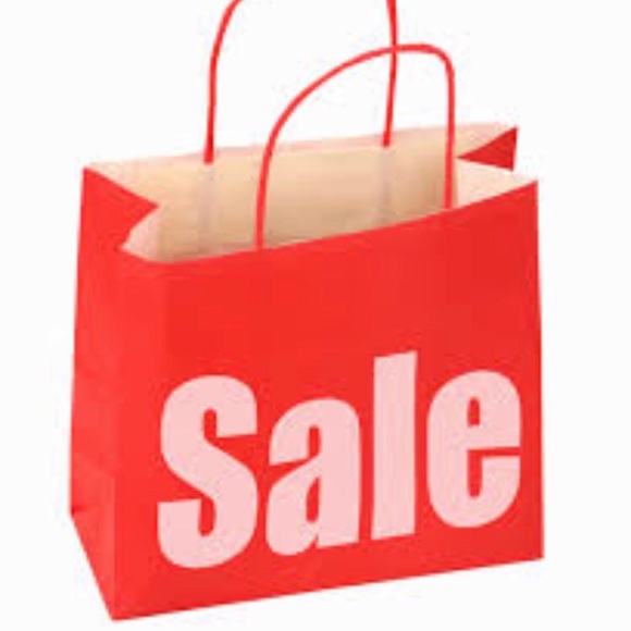 Profile Picture of Caitlin Devine (@c_devine) on Poshmark