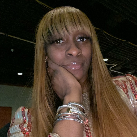 Simone Green-omaghomi - Poshmark Profile Picture of Simone Green-omaghomi (@simmack01) on Poshmark