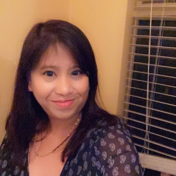 Profile Picture of Jasmin Downie (@jasmindownie) on Poshmark