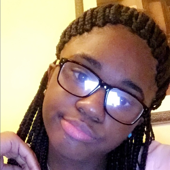 Profile Picture of Ikea Parker (@ycfwmkeaaaa) on Poshmark