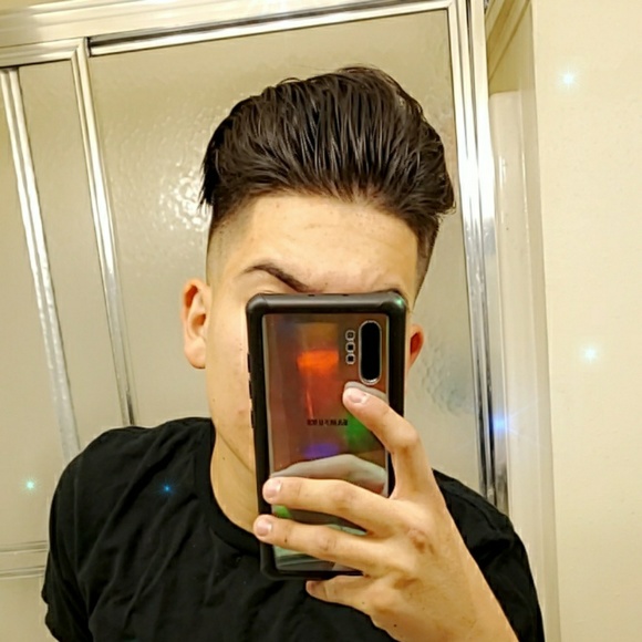 Gabriel Rueda - Poshmark Profile Picture of Gabriel Rueda (@grueda2303) on Poshmark