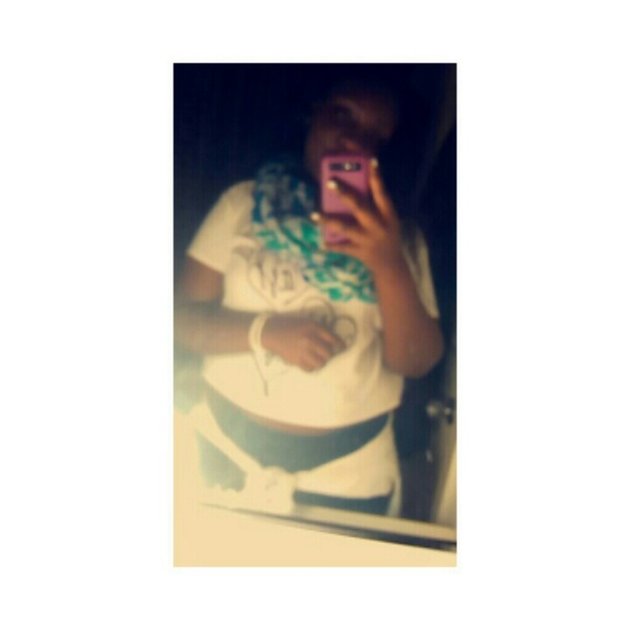 Profile Picture of Anitra Davis (@yngnoot) on Poshmark
