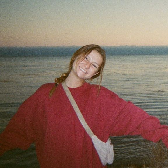 Profile Picture of julia fazio (@juliamfazio) on Tiktok