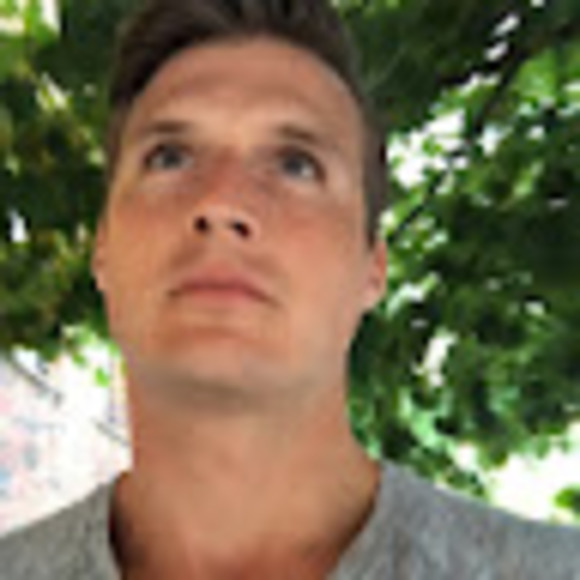 Profile Picture of Alex Conlon (@jaconl3) on Poshmark