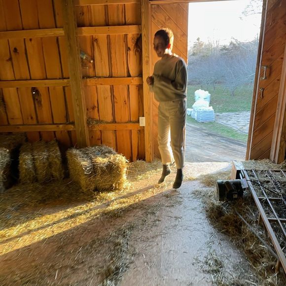 Profile Picture of Anna Coppelman (@annacoppelman) on Poshmark