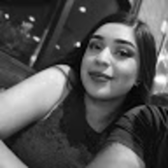 Profile Picture of Edith Segueda (@segueda78) on Poshmark