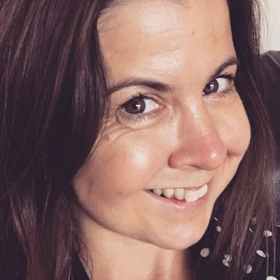 Profile Picture of Lorna Sinfield (@devonlorna) on Twitter