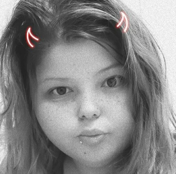 Profile Picture of Haley Wallin (@haleywallin) on Poshmark