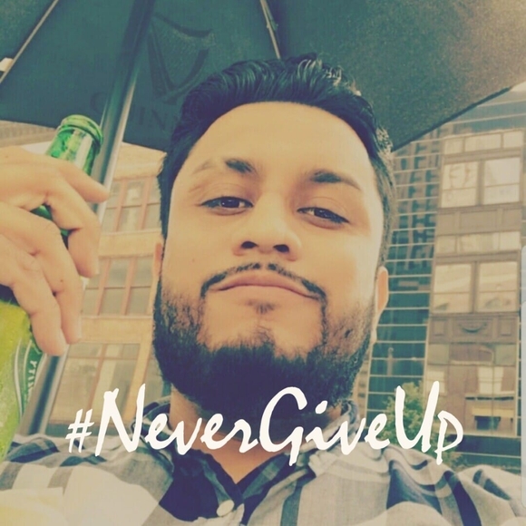 Profile Picture of Johnny Cardenas (@johnnycutz941) on Poshmark