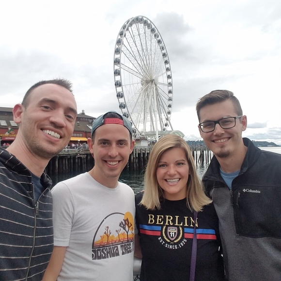 Profile Picture of Valerie Michnick (@vmichnick) on Poshmark