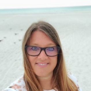 Profile Picture of Kim Marek (@KimMarek12) on Twitter