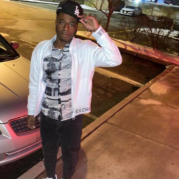 Profile Picture of James Barber (@bugaboo363) on Poshmark