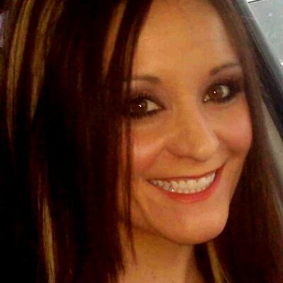 Profile Picture of JENNIFER KUNTZ (@jenkuntz) on Twitter