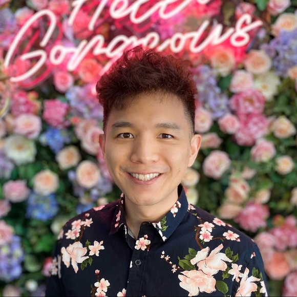 Profile Picture of Techie K (@ivangogh385) on Poshmark