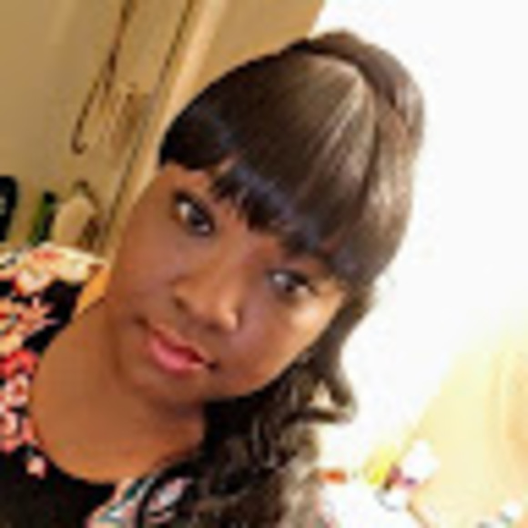 Profile Picture of Sameka Mcfarland (@sameka001) on Poshmark