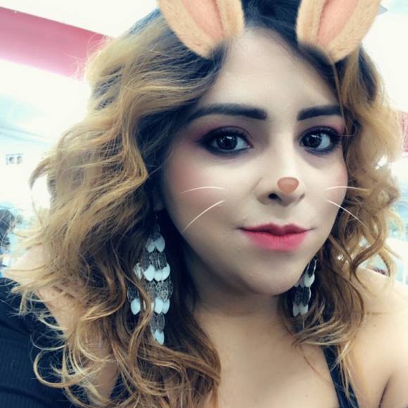 Profile Picture of Isabel Hernandez (@eliok19) on Poshmark