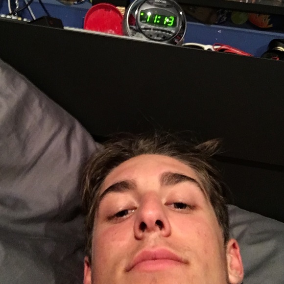 Profile Picture of Chris Larocca (@larocca25) on Poshmark